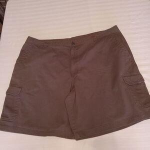 Columbia Men's 48 x 10 Olive Green Cargo Shorts 100% Cotton